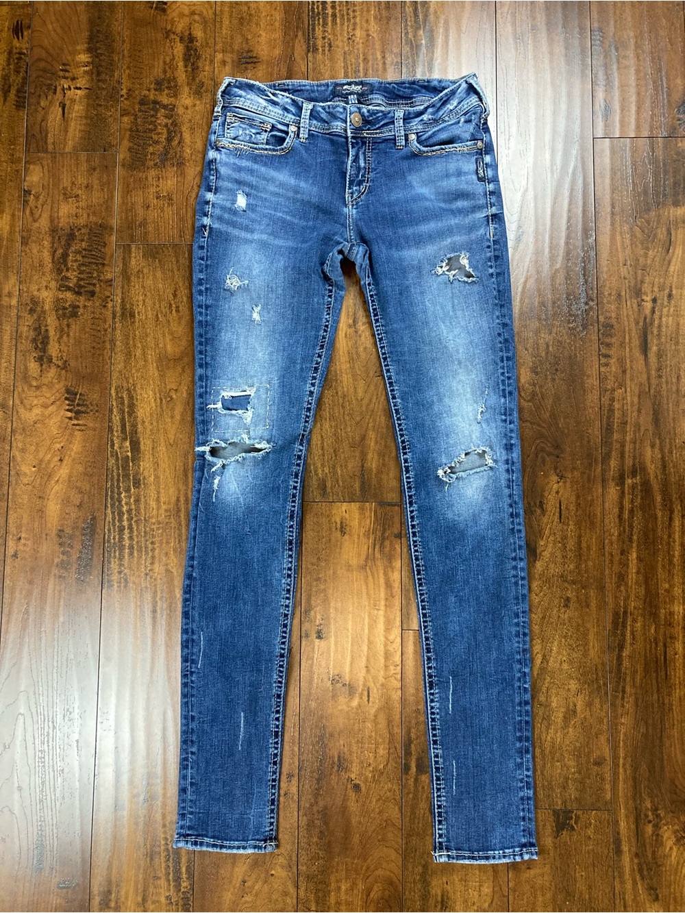 SILVER Women’s Jeans SUKI SKINNY Medium Wash Blue Stretch Denim Size 32 x 37